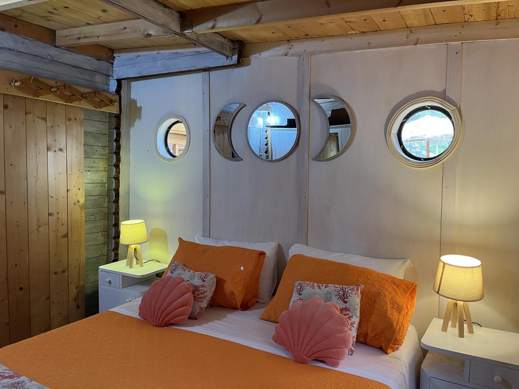 Wild Wild Nest Sperlongaresort Bagian luar foto